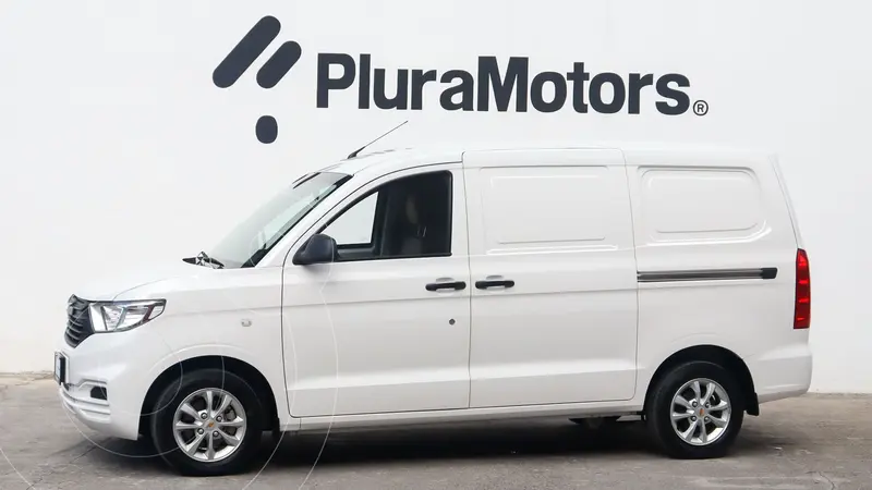 Foto Chevrolet Tornado Van LS usado (2023) color Blanco precio $235,000
