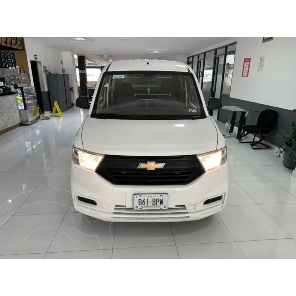 Foto Chevrolet Tornado Van LS usado (2024) color Blanco precio $247,000