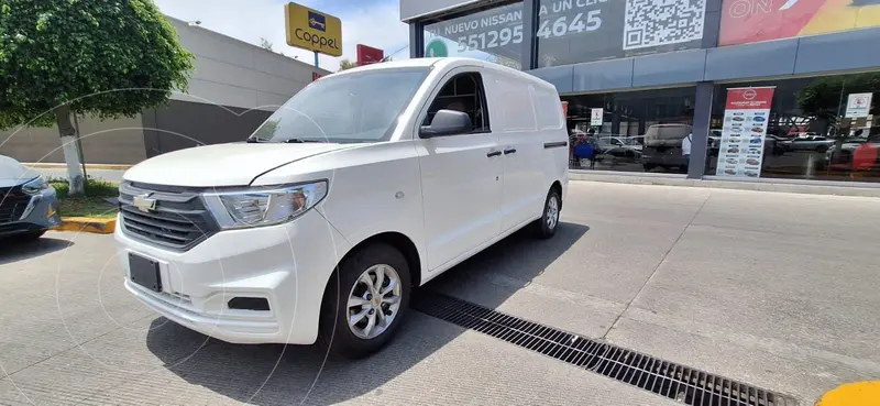Foto Chevrolet Tornado Van LS usado (2023) color Blanco precio $255,000