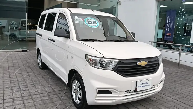 Foto Chevrolet Tornado Van LS usado (2024) color Blanco financiado en mensualidades(enganche $114,264 mensualidades desde $4,808)