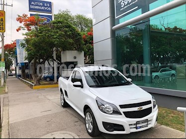 Chevrolet Tornado LT A/A usado (2019) color Blanco precio $255,000