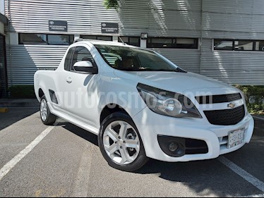 Chevrolet Tornado LT usado (2018) color Blanco precio $215,000