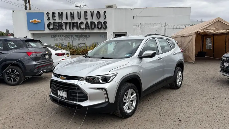 Foto Chevrolet Tracker LS Aut usado (2023) color plateado precio $285,000
