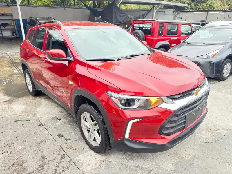 Foto Chevrolet Tracker LS Aut usado (2023) color Rojo financiado en mensualidades(enganche $73,748)
