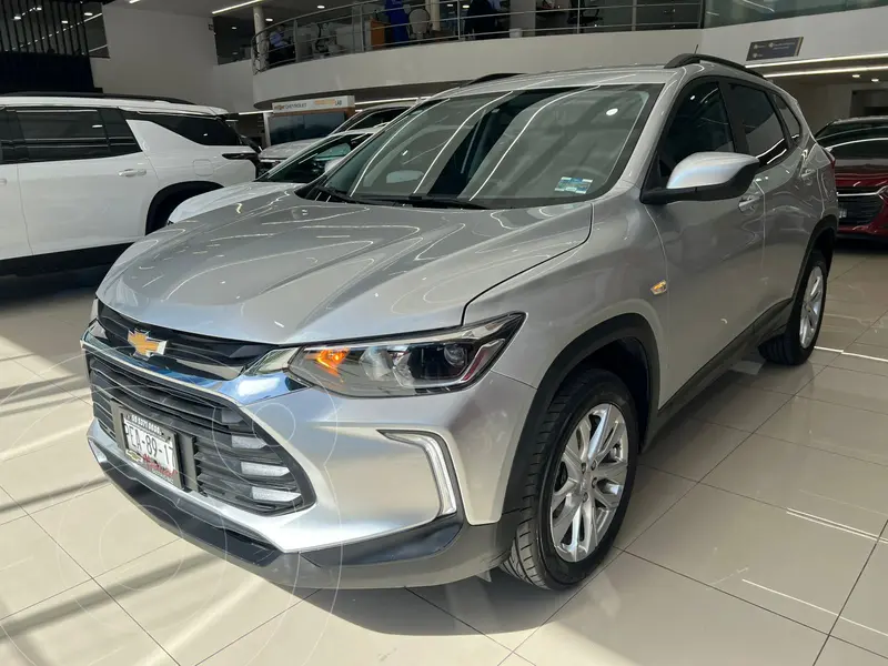 Foto Chevrolet Tracker LT Aut usado (2023) color plateado financiado en mensualidades(enganche $79,152 mensualidades desde $7,981)
