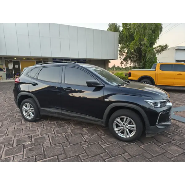 Foto Chevrolet Tracker LS  (B), TA usado (2022) color Azul Oscuro precio $266,000