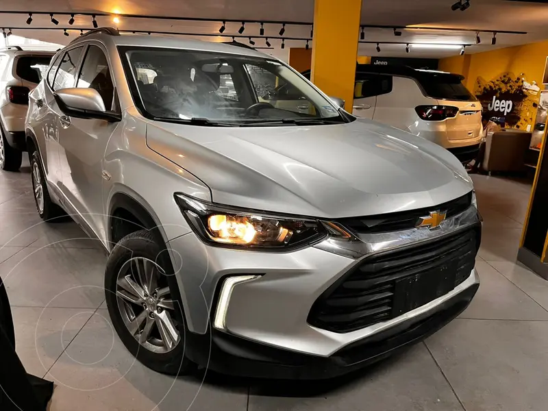 Foto Chevrolet Tracker LS Aut usado (2023) color plateado precio $330,000