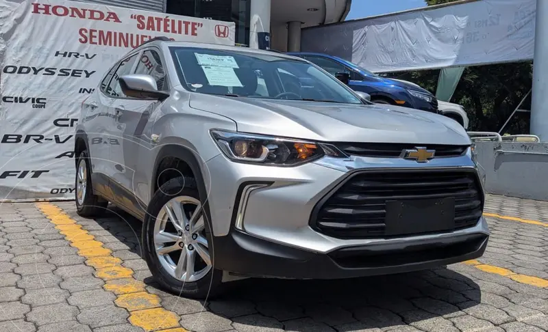 Foto Chevrolet Tracker LS Aut usado (2023) color plateado financiado en mensualidades(enganche $107,960 mensualidades desde $4,747)
