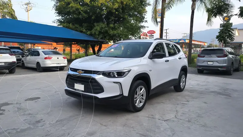 Foto Chevrolet Tracker LS Plus Aut usado (2022) color Blanco financiado en mensualidades(enganche $37,239 mensualidades desde $6,928)