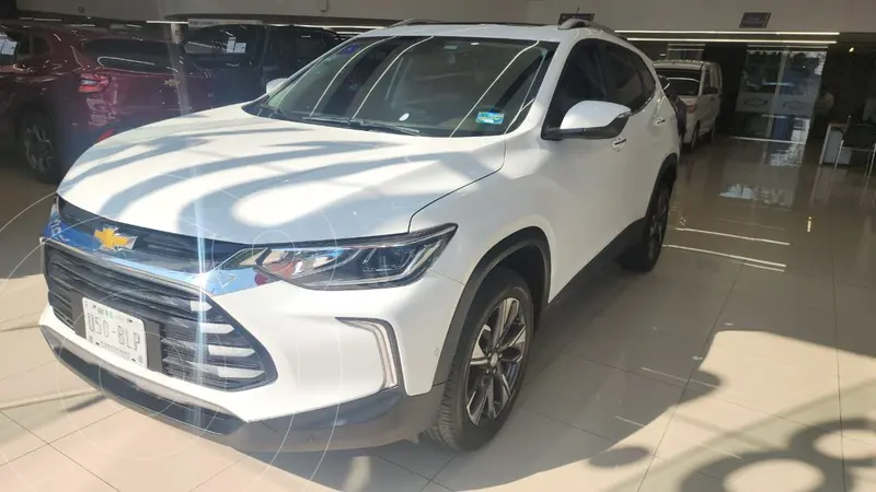 Foto Chevrolet Tracker Premier Aut usado (2024) color Blanco financiado en mensualidades(enganche $95,879 mensualidades desde $9,668)