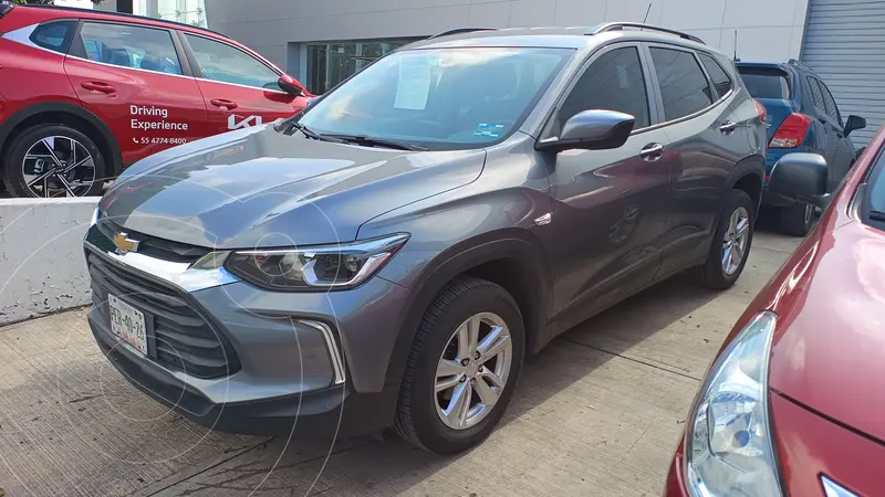 Foto Chevrolet Tracker LS usado (2023) color Gris Grafito financiado en mensualidades(enganche $67,405 mensualidades desde $7,766)