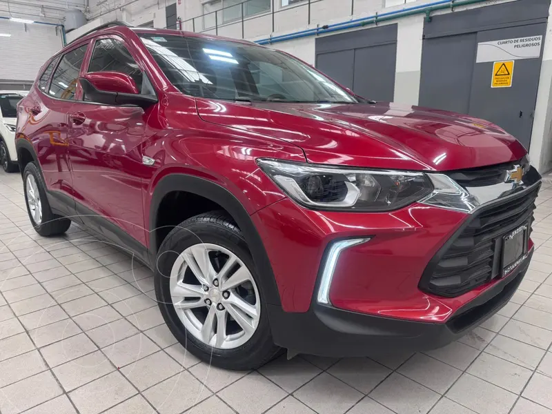 Foto Chevrolet Tracker LS usado (2023) color Rojo precio $299,900