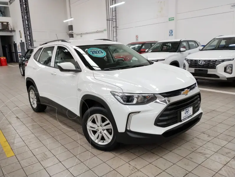 Foto Chevrolet Tracker LS Aut usado (2023) color Blanco precio $285,000