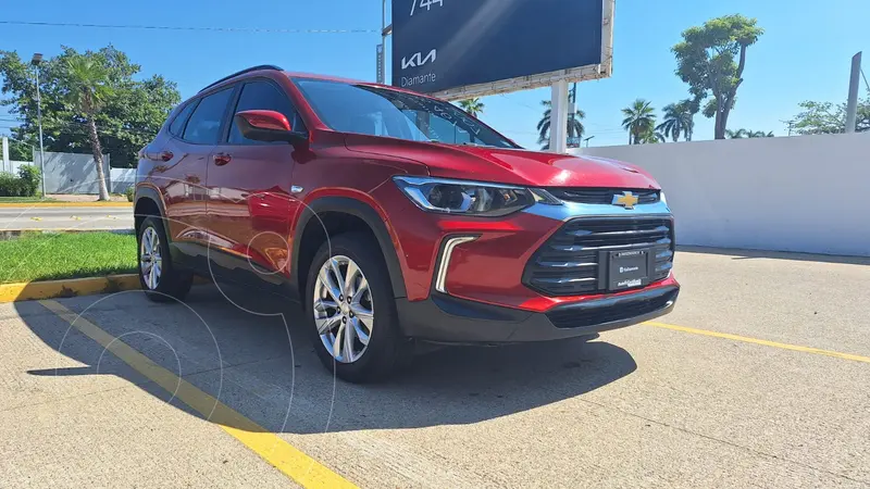 Foto Chevrolet Tracker Premier Aut usado (2023) color Rojo financiado en mensualidades(enganche $69,960 mensualidades desde $8,509)