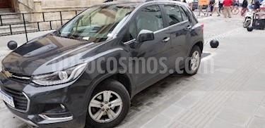 foto Chevrolet Tracker Premier 4x2 usado (2018) color Gris Carbono precio $720.000
