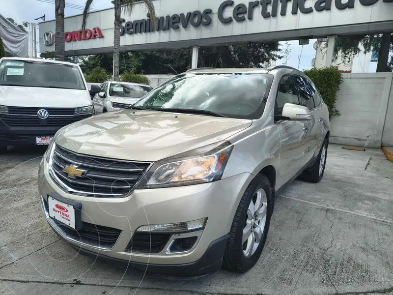 Foto Chevrolet Traverse LT 7 Pasajeros usado (2016) color Dorado precio $218,000