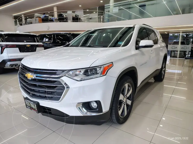 Foto Chevrolet Traverse LT 7 Pasajeros usado (2020) color Blanco financiado en mensualidades(enganche $115,079 mensualidades desde $11,604)