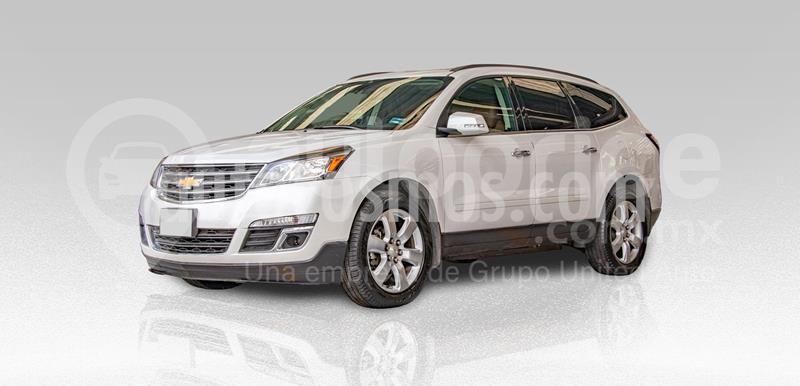 Chevrolet Traverse LT 7 Pasajeros usado (2017) color Blanco precio $360,000