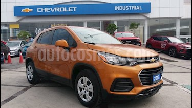 foto Chevrolet Trax LS usado (2017) color Naranja Metálico precio $232,000