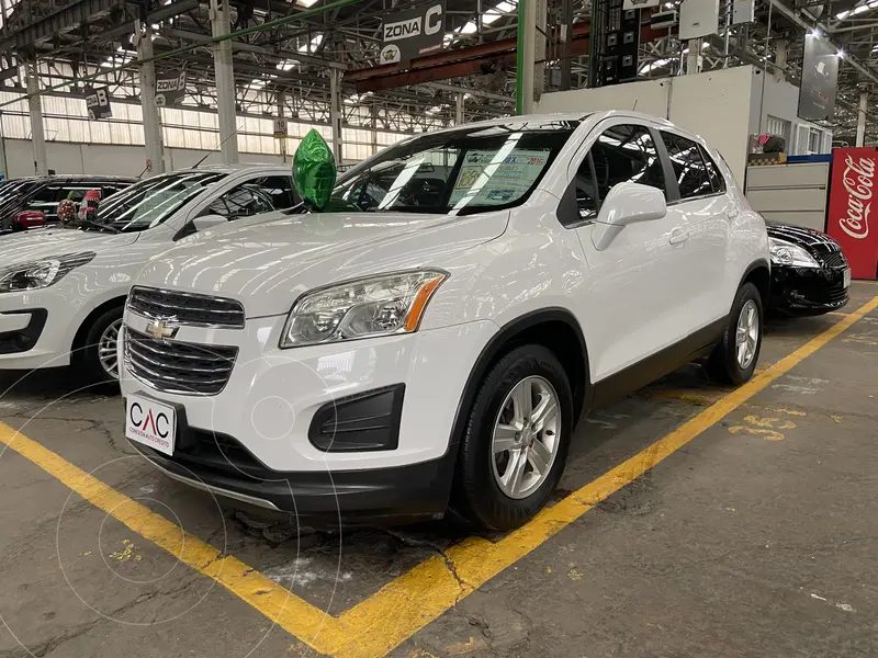 Foto Chevrolet Trax LS usado (2016) color Blanco Galaxia financiado en mensualidades(enganche $56,400 mensualidades desde $6,016)