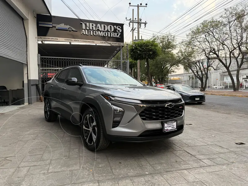 Foto Chevrolet Trax RS usado (2024) color Gris precio $444,000