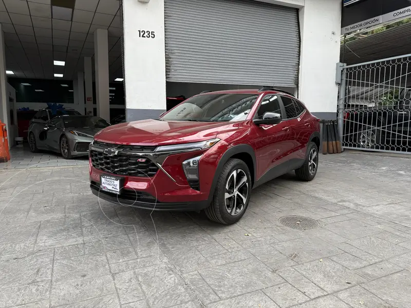 Foto Chevrolet Trax RS usado (2024) color Rojo financiado en mensualidades(enganche $94,000 mensualidades desde $13,474)