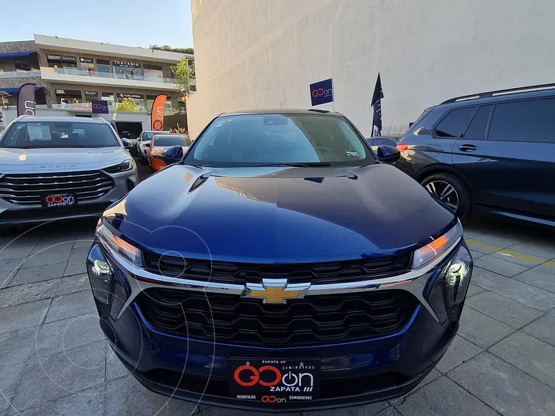 Foto Chevrolet Trax LS usado (2024) color Azul financiado en mensualidades(enganche $100,825 mensualidades desde $7,710)