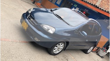 Foto venta Carro usado Chevrolet Vivant 2.0 AT 5P (2008) color Azul precio $12.000.000