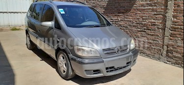 Chevrolet Zafira GLS usado (2004) color Gris precio $300.000