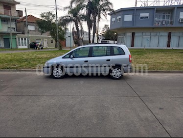 foto Chevrolet Zafira GL usado (2008) color Gris precio $220.000