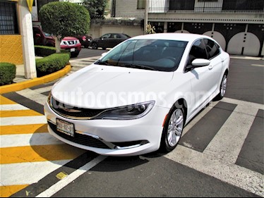 Foto venta Auto usado Chrysler 200 2.4L Limited (2015) color Blanco precio $179,900