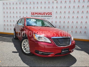 Chrysler 200 3.6L Limited usado (2012) color Rojo Cerezo precio $135,000