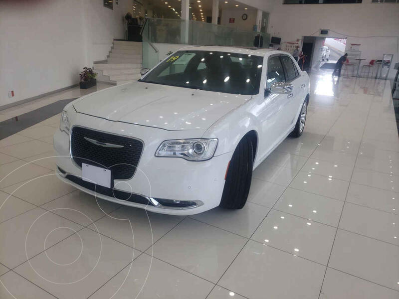 Foto Chrysler 300 C 3.6L Pentastar usado (2019) color Blanco precio $520,000