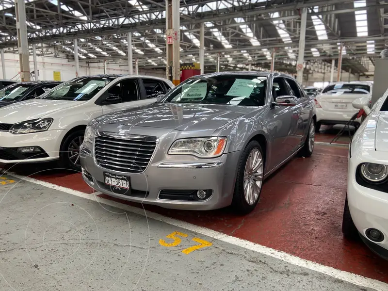 Foto Chrysler 300 C 3.6L Premium usado (2014) color Plata financiado en mensualidades(enganche $110,000 mensualidades desde $6,500)