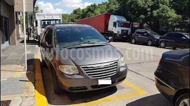 Foto venta Auto usado Chrysler Caravan 2.4 SE (2005) color Acero precio $259.900