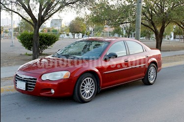 Foto Chrysler Cirrus 2.4L LXi usado (2006) color Rojo precio $59,000