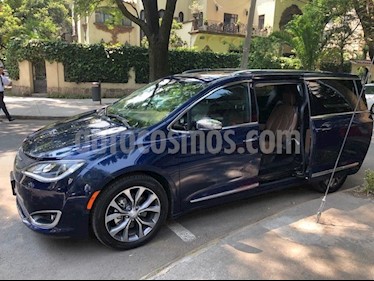 Chrysler Pacifica Limited Platinum usado (2017) color Azul precio $595,000