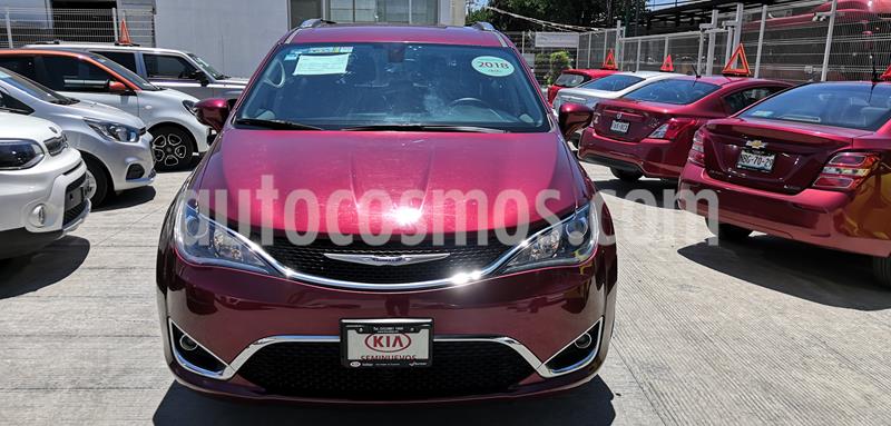 Chrysler Pacifica Limited usado (2018) color Rojo Velvet precio $560,000