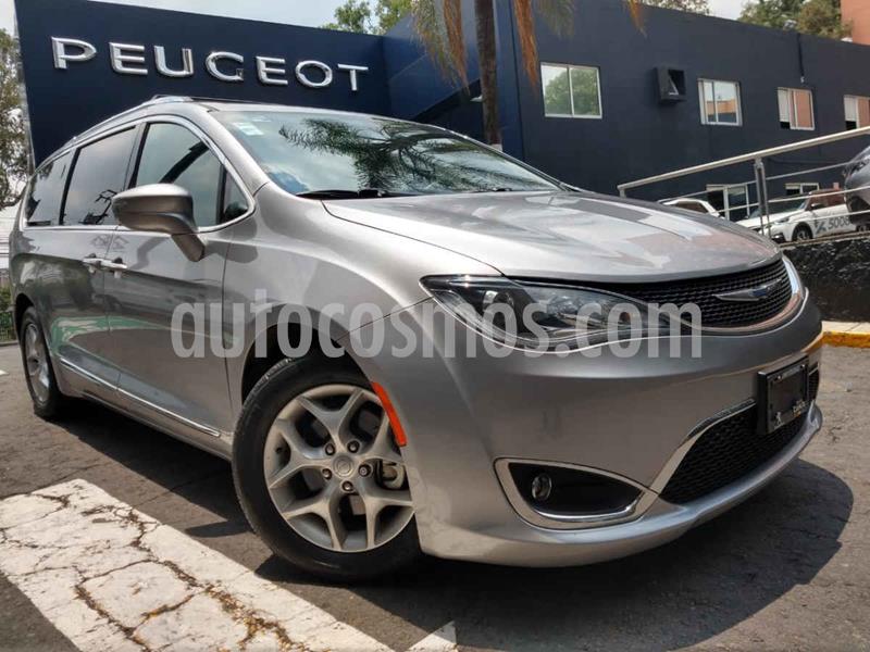 Chrysler Pacifica Limited usado (2018) color Plata precio $499,900