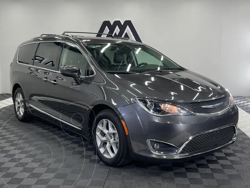 Foto Chrysler Pacifica Limited usado (2019) color Gris precio $399,999