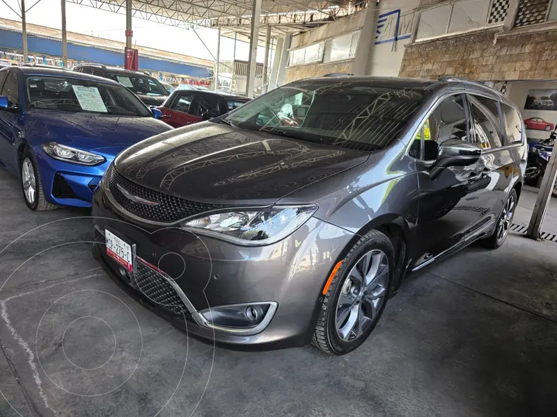 Foto Chrysler Pacifica Limited Platinum usado (2018) color Gris precio $339,500
