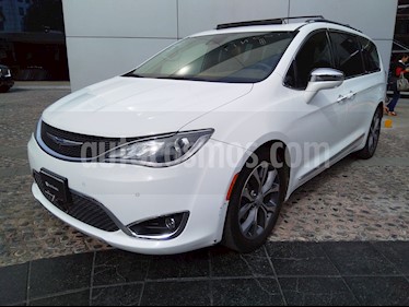 Chrysler Pacifica Limited Platinum usado (2017) color Blanco precio $550,000