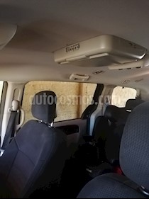foto Chrysler Town and Country 3.6L LX usado (2012) color Azul precio $7.500.000