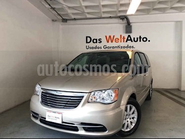 foto Chrysler Town and Country Li 3.6L usado (2015) color Beige precio $218,000