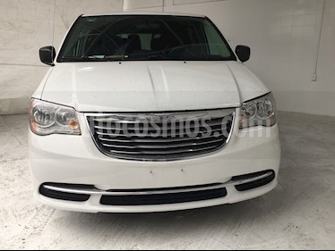 foto Chrysler Town and Country Li 3.6L usado (2016) color Blanco precio $254,950