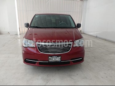 foto Chrysler Town and Country Li 3.6L usado (2013) color Rojo precio $189,000
