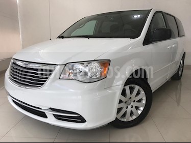 foto Chrysler Town and Country Li 3.6L usado (2016) color Blanco precio $255,000
