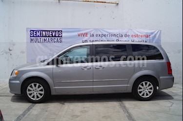 Foto venta Auto usado Chrysler Town and Country Li 3.6L (2015) color Plata precio $225,000