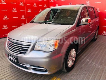 foto Chrysler Town and Country Limited 3.6L usado (2014) color Plata precio $273,000