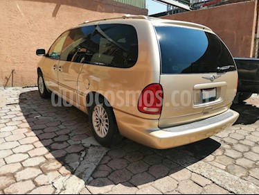 Foto venta Auto usado Chrysler Town and Country Limited 3.8L Aut (1999) color Oro precio $35,000